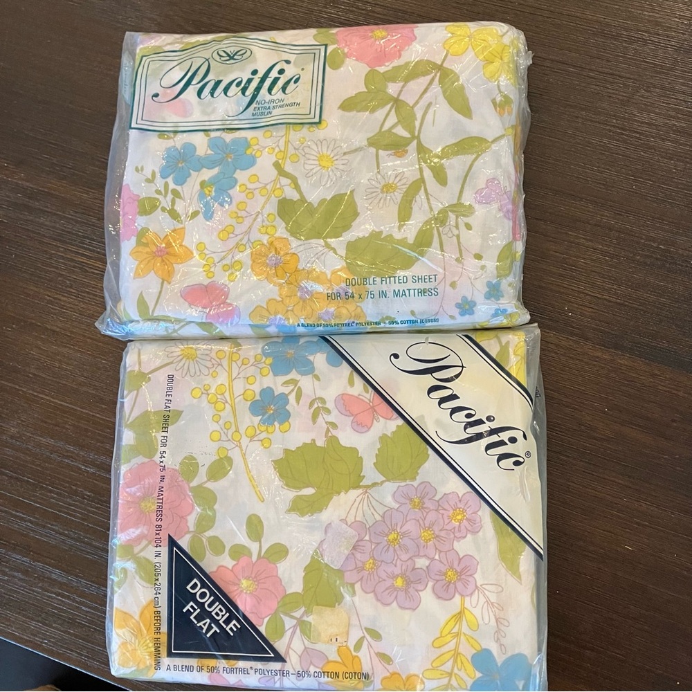 Retro Floral Full Size Sheet Set